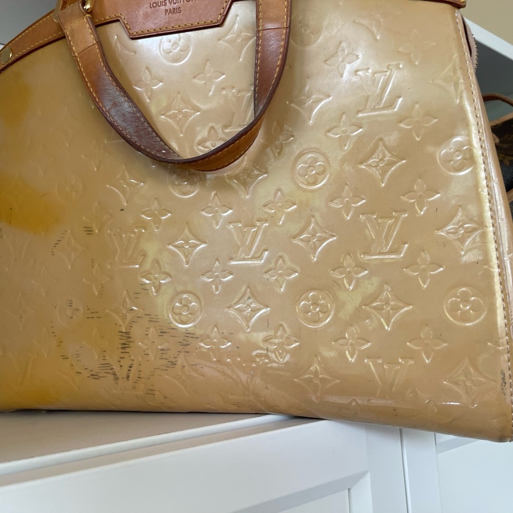 Louis Vuitton Vernis Brea MM